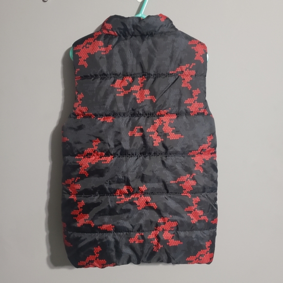 Puma kids puffer vest digital pattern size 7 - Picture 7 of 7